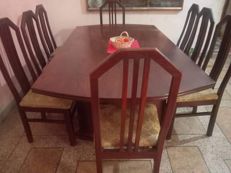 Dining table 0