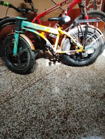 mera naam Abbas hai yeh Meri cycle hai yah used hai