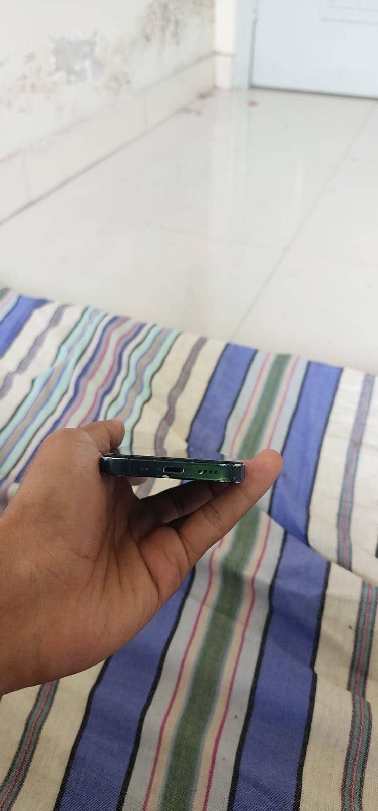 Apple iPhone 13 mini 0