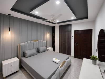 Rooms and apartments available short and long term