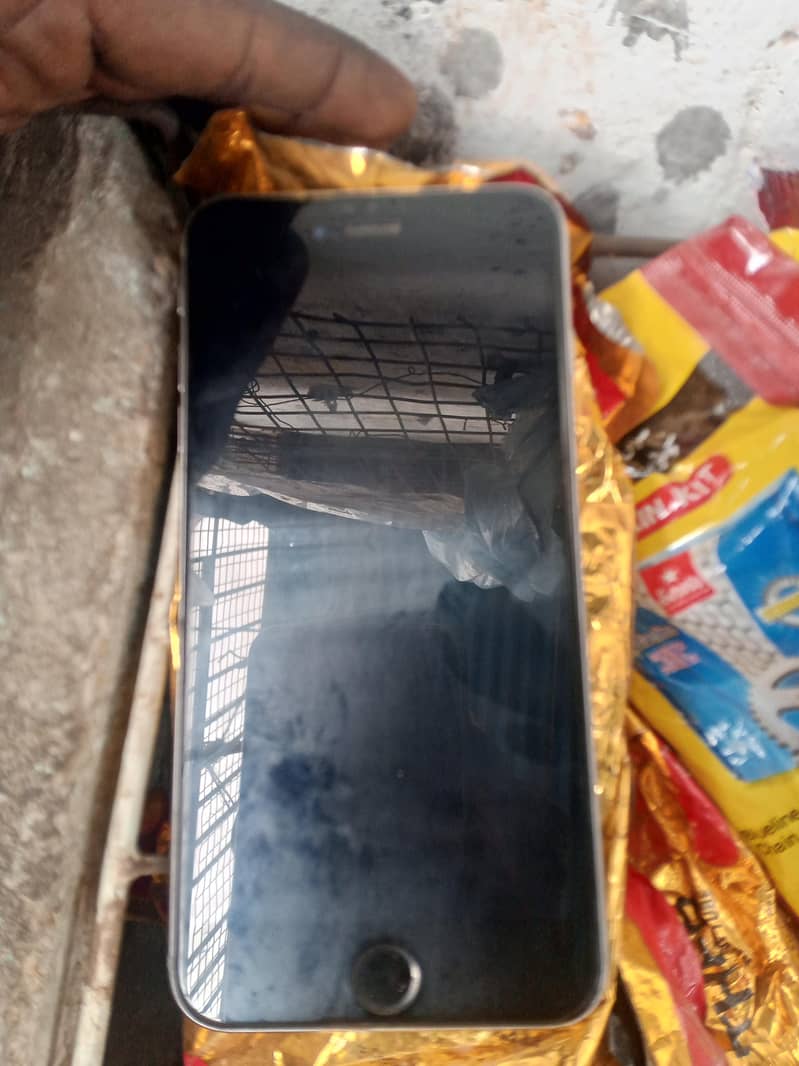 Apple iPhone 6S Plus 5