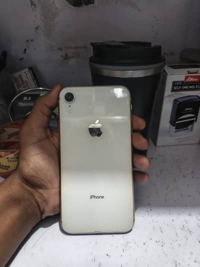 Apple iPhone XR
