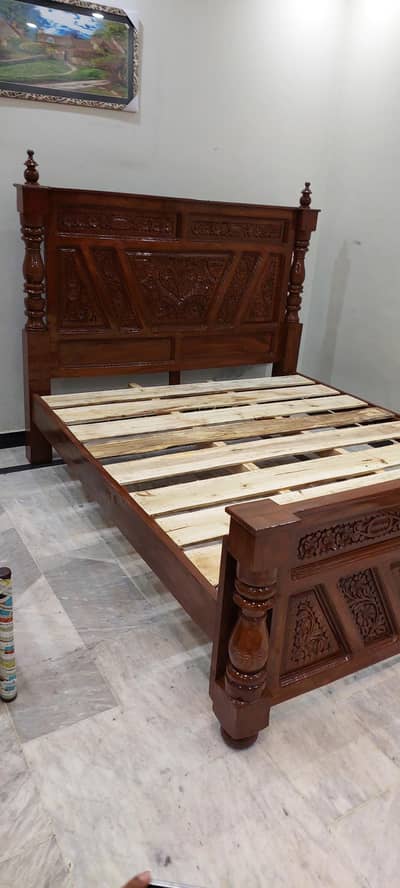 Chionioty Solid wood Bed new condition king size never used