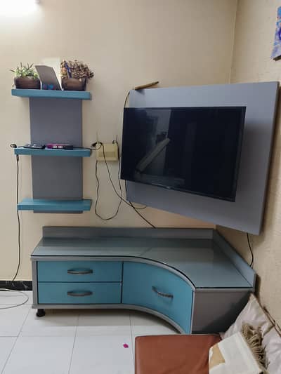 Led Corner with Shelf