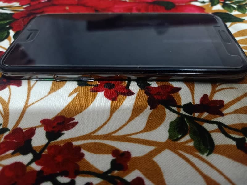 Sharp Aquos R1 5