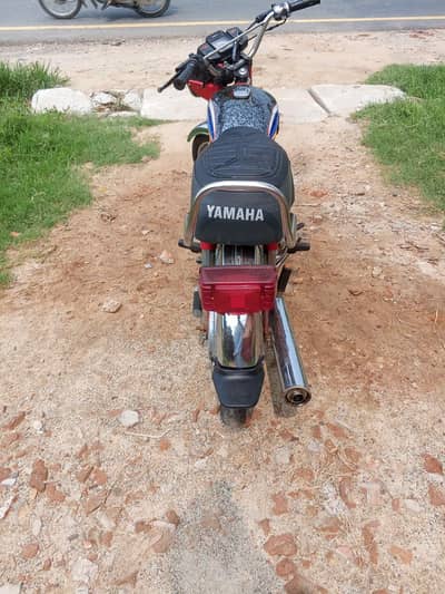 Yamaha royal 100 bike 2004 model 03036242303 whtsapp