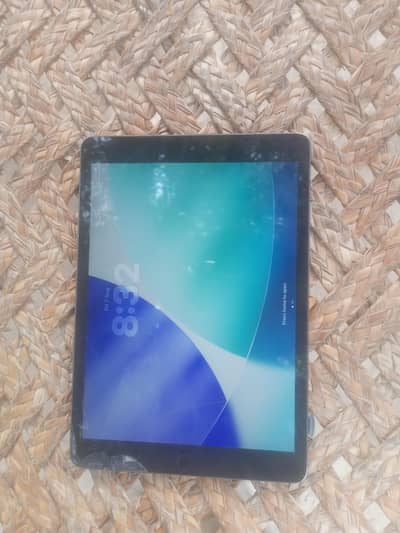 Apple iPhone iPad 9 generation all ok