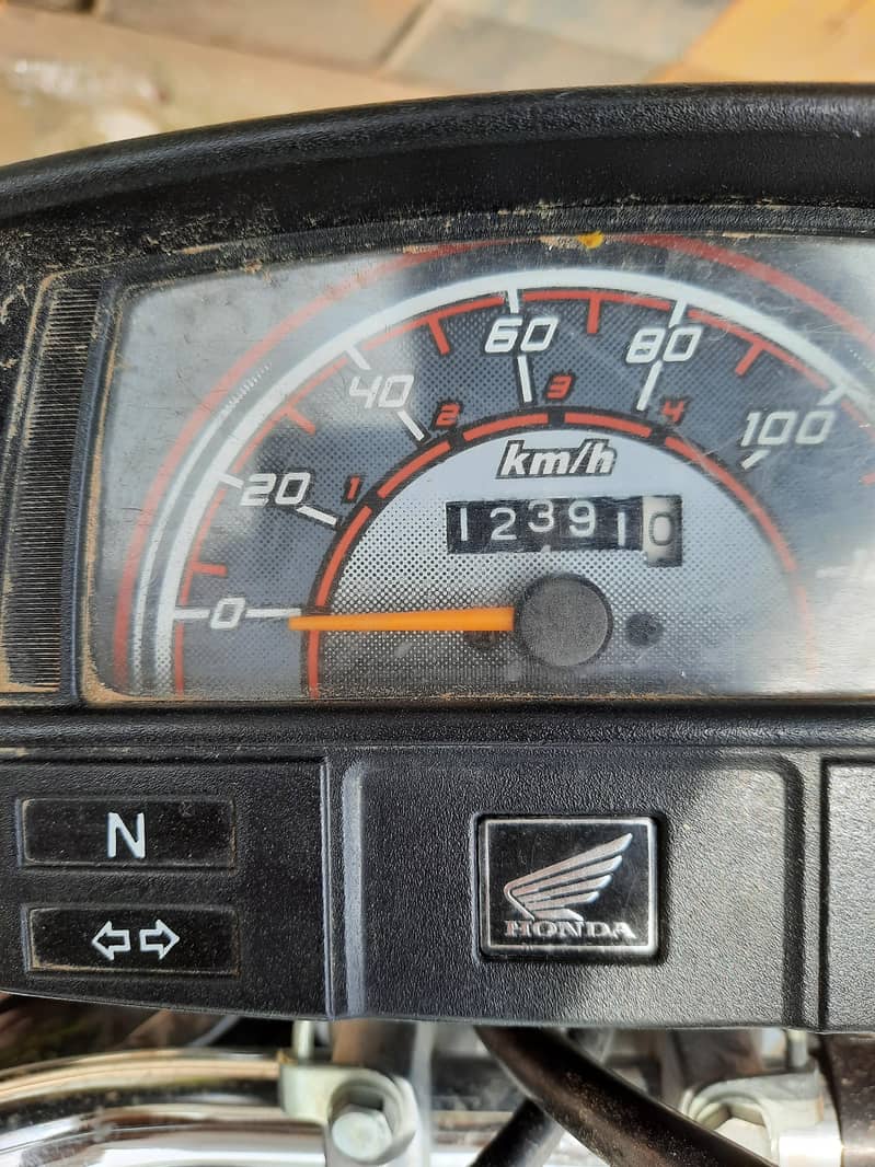 HONDA CD70 8