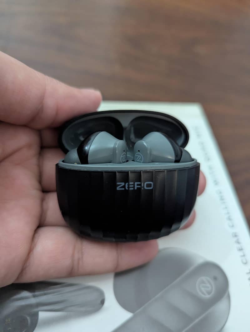 Zero Carbon Earbuds 1