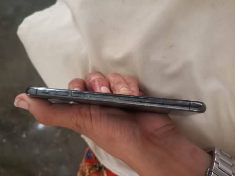 Apple iPhone X 2
