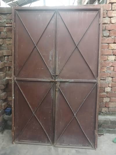 iran door