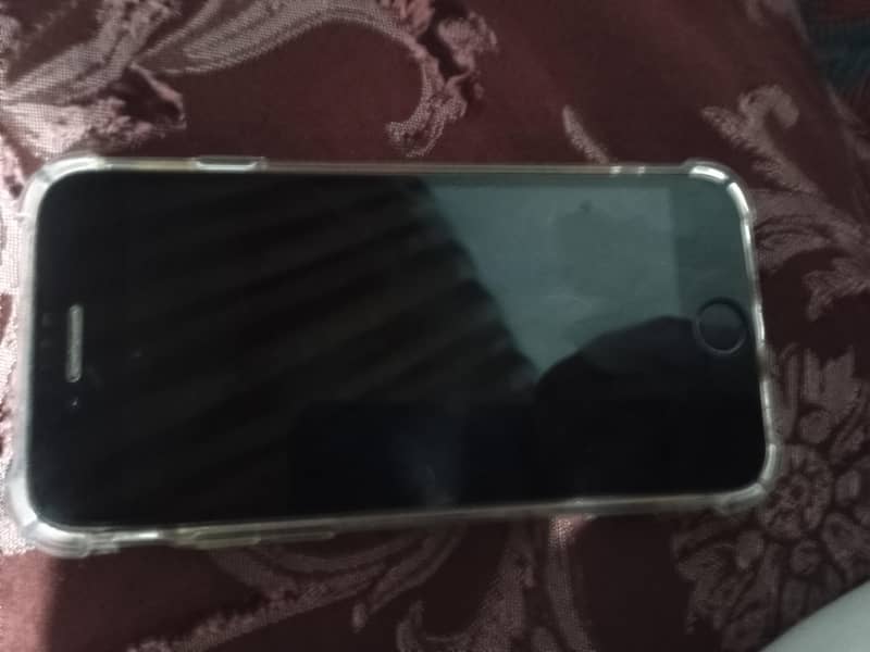 Apple iPhone 8 1