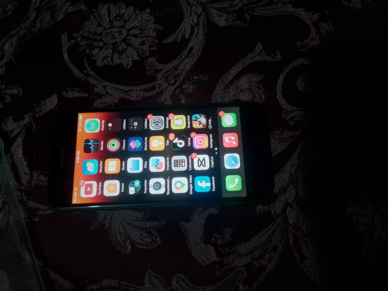 Apple iPhone 8 2