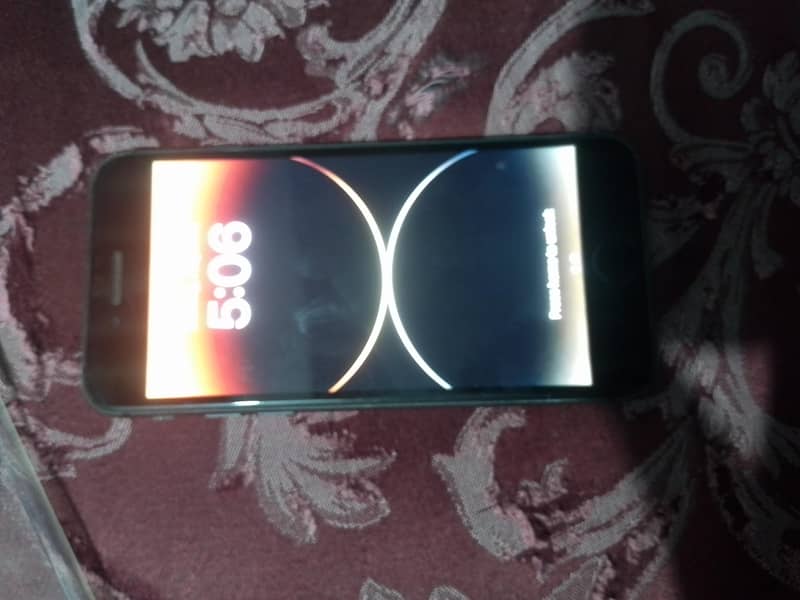 Apple iPhone 8 4