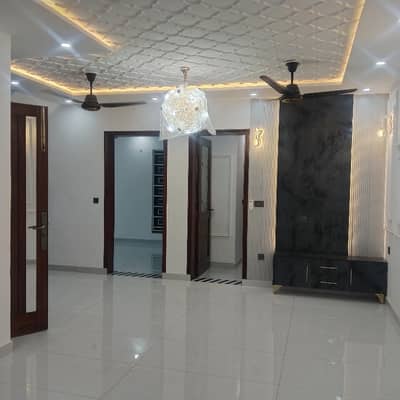 5 MARLA UPPER PORTION AVAILABLE FOR RENT