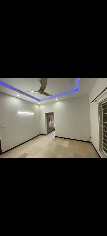 40x80 14 Marla Upper Portion Prime Location for rent in G-13