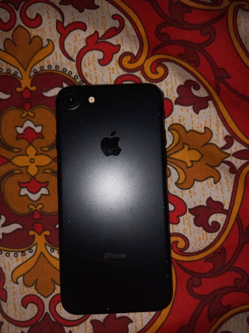 Apple iPhone 7 3