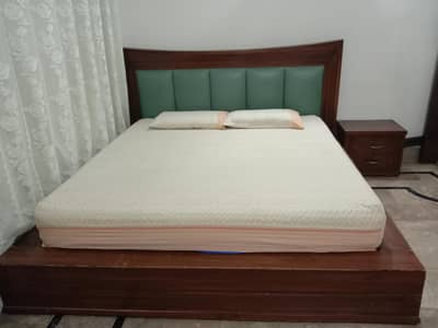 Urgent Sale king Size Wooden Bed,