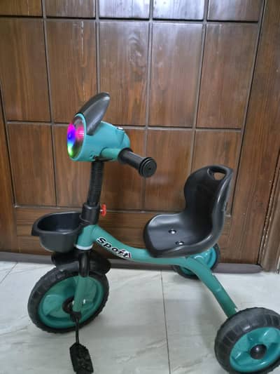 TRICYCLE