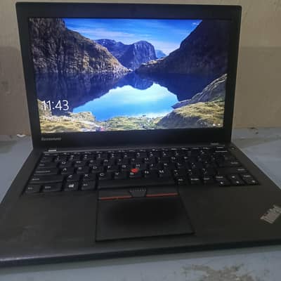 Lenovo Thinkpad X250 | Intel Core i3 5th Gen | 4GB RAM | 128GB SSD