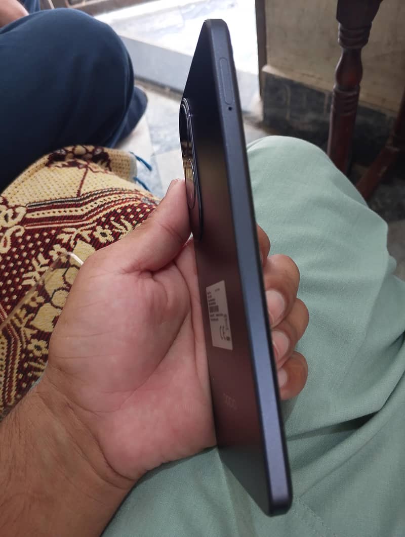 OPPO A60 4