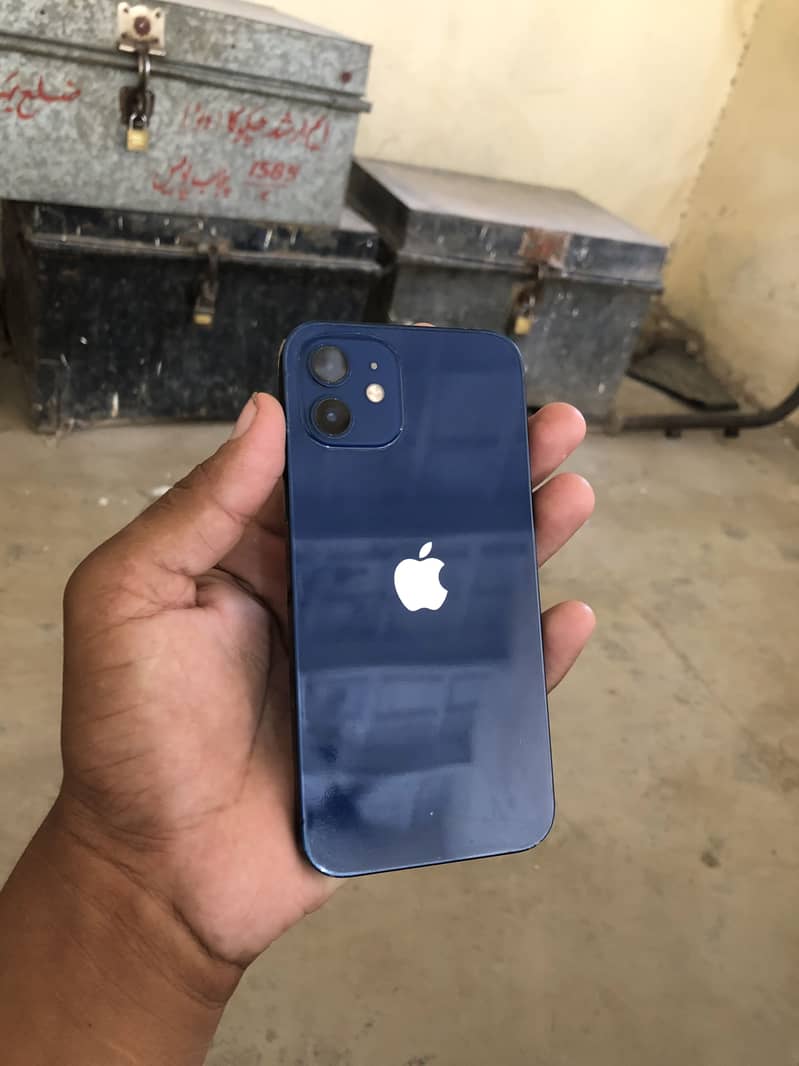 iPhone 12 3