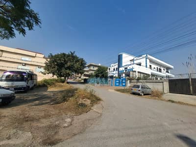 Corner Plot FOr Sale in SOan Garden isb at Investor Price