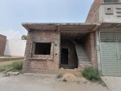 Grey Structure 3 Marla House Available In Girja Road For Sale