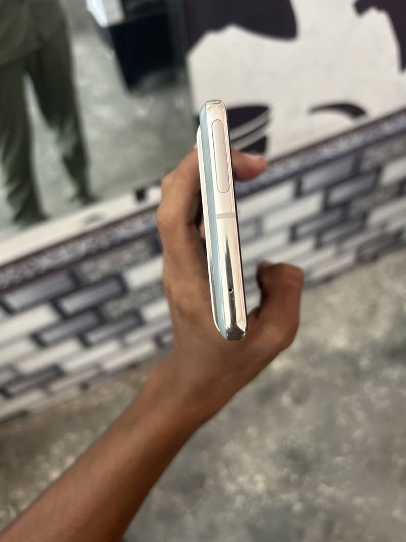 Google Pixel 7 Pro 4