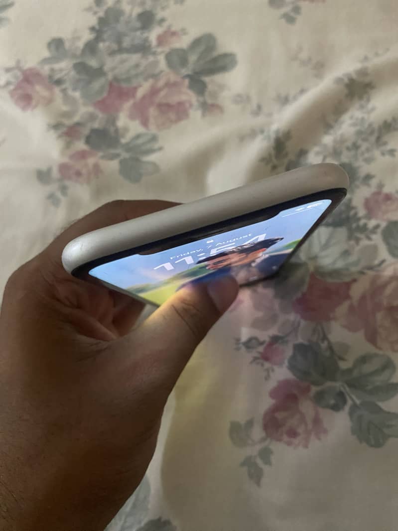 Apple iPhone 11 5