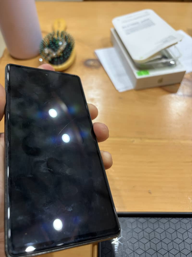 Google Pixel 6a 5