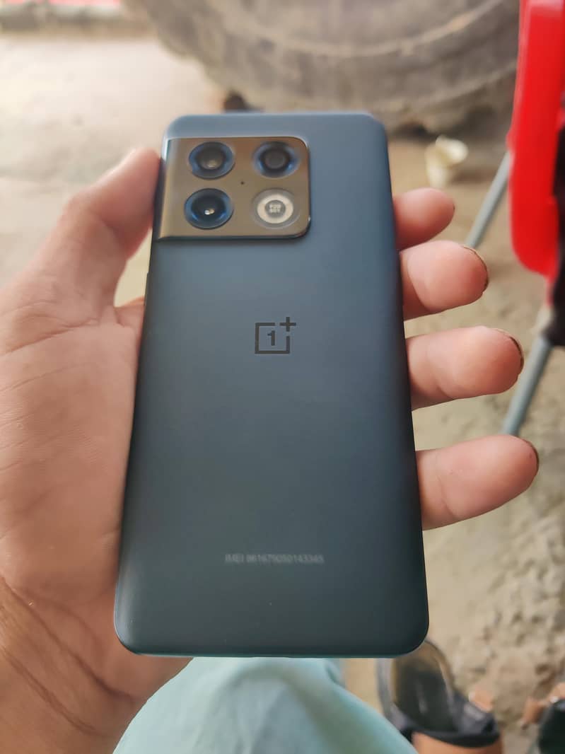 One Plus 10 Pro 3