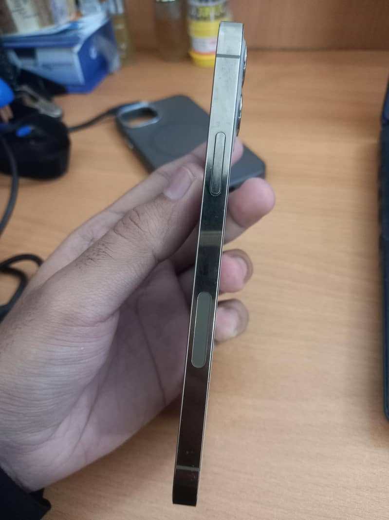 iPhone 12 Pro 2