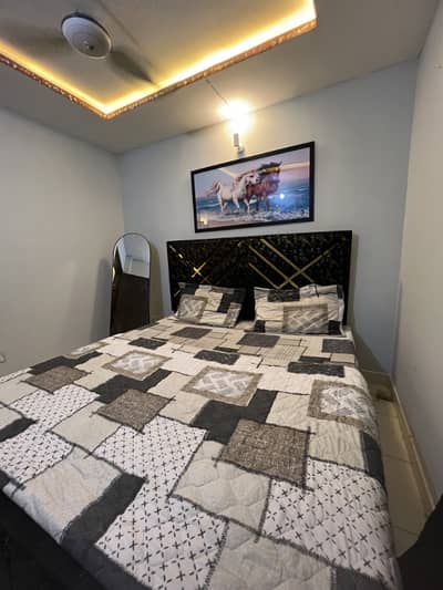 Par Day 1bed apartment available in Islamabad