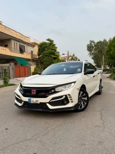 Honda Civic Oriel 1.8 i-VTEC CVT 2018–Premium Condition|Premium Upgra