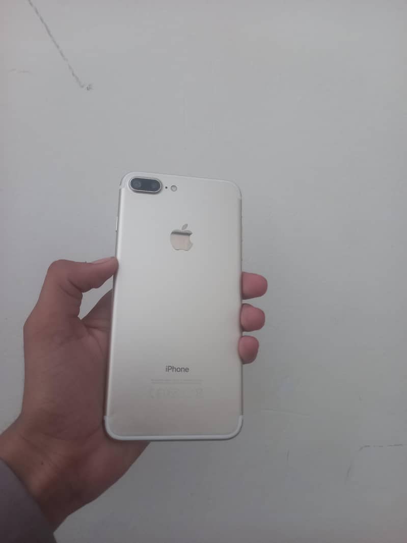 Apple iPhone 7 Plus 0