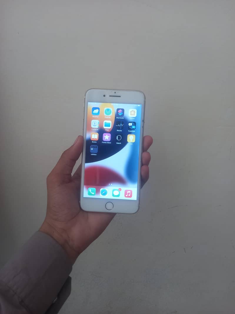 Apple iPhone 7 Plus 1