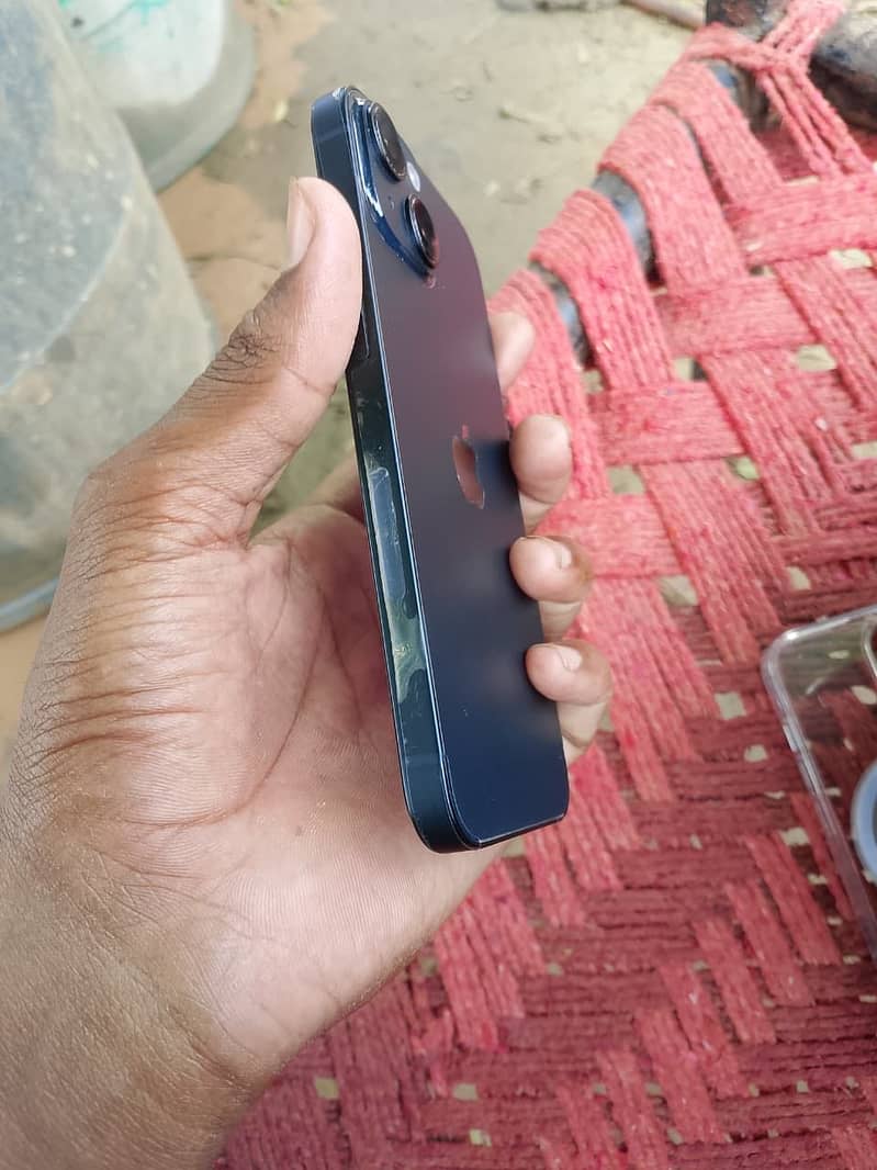 iPhone 14 0
