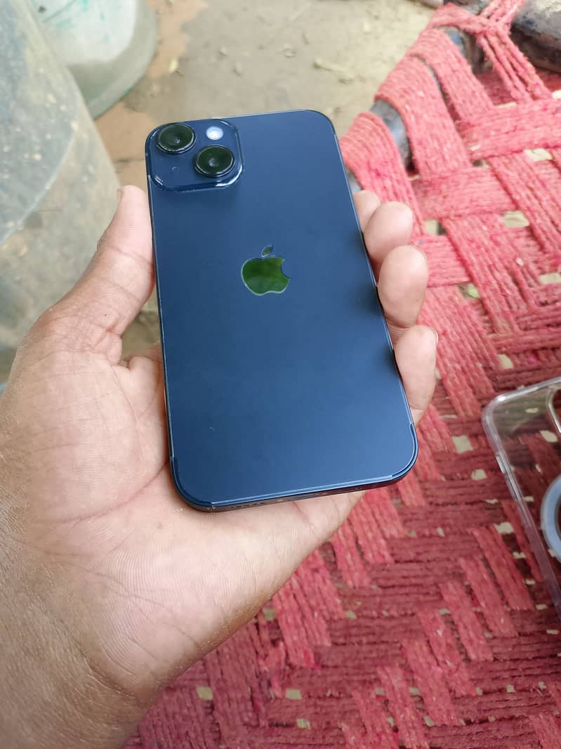 iPhone 14 3