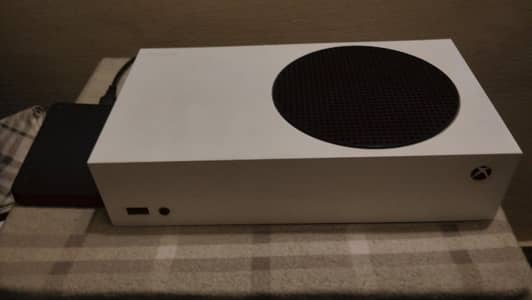 XBOX SERIES S | 10/10 | BOX INCLUDED