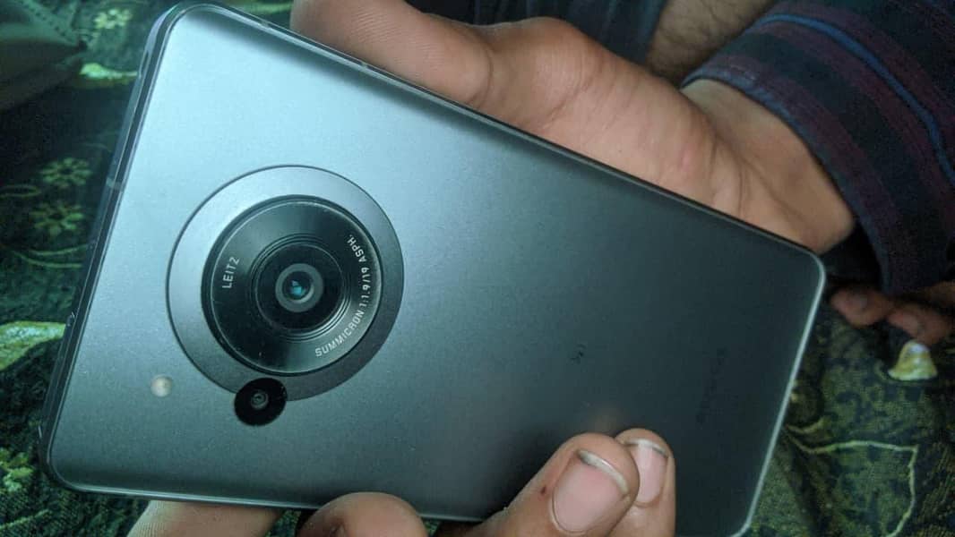 Sharp Aquos R9 pro 2