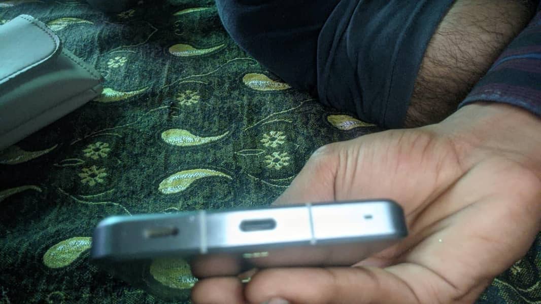 Sharp Aquos R9 pro 9