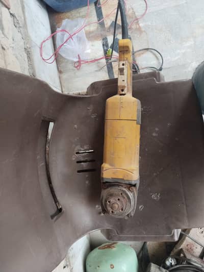 9 inch DeWalt original grander cutter urgent for sell