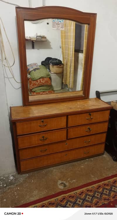6x6 Wooden Divider + 4x6 Dressing Table | Solid Wood | Good Condition
