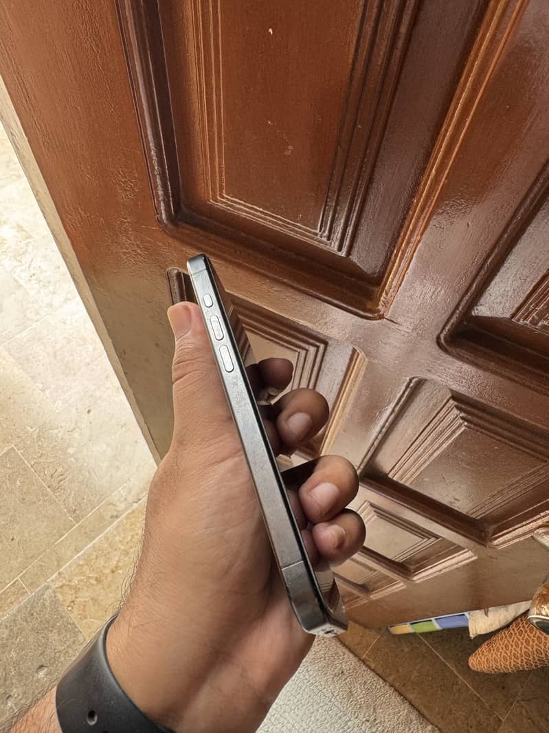 Apple iPhone 15 Pro 5