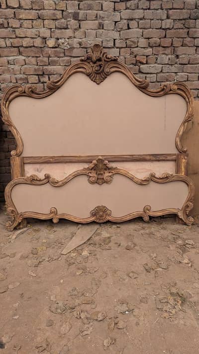 bed set available in quantity good quality