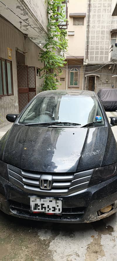 Honda city available for pick and drop and also available for Northern