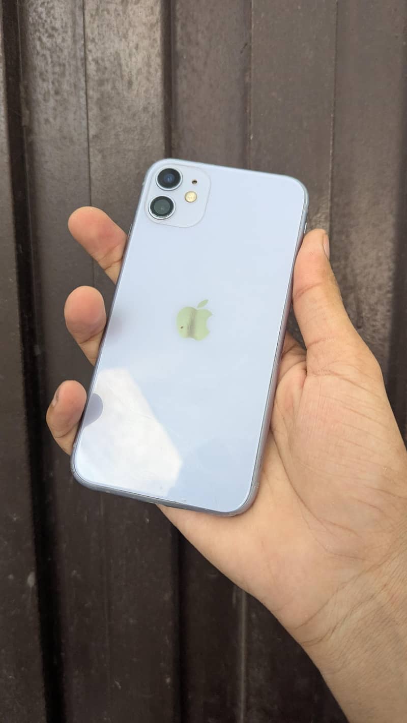 Apple iPhone 11 4