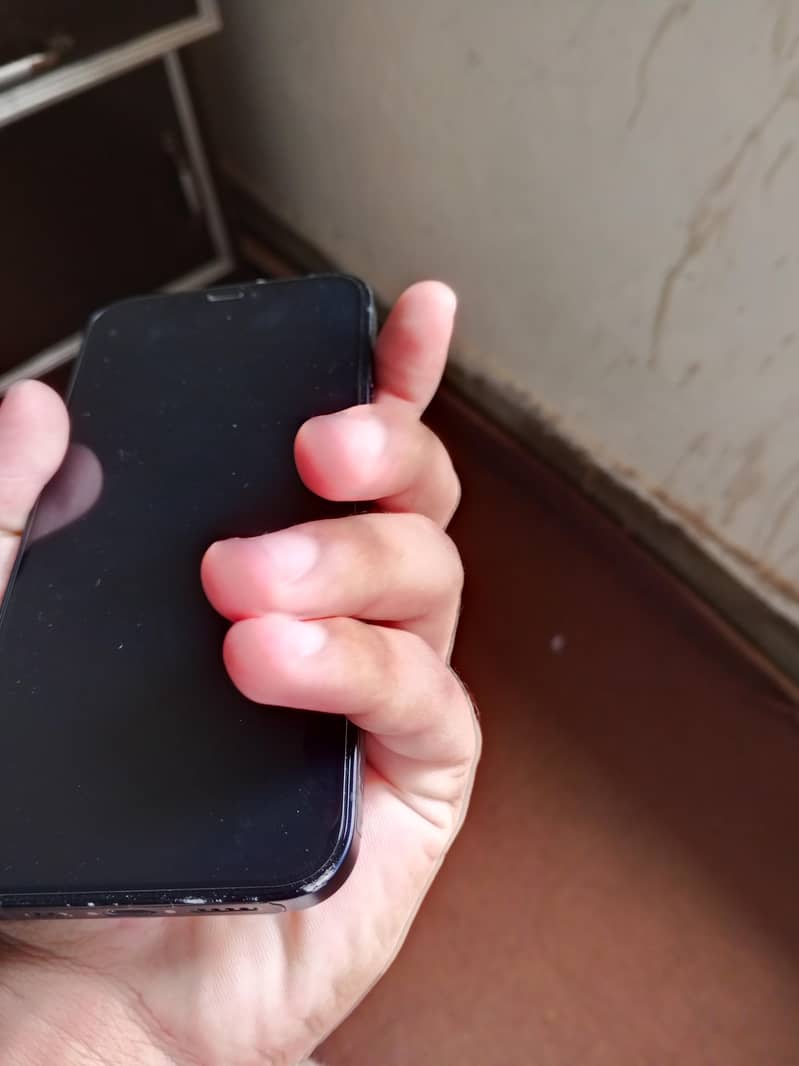 Apple iPhone 12 5