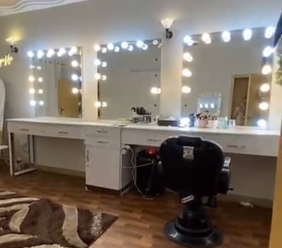 *For Sale: Professional Makeup Studio / Beauty parlour Setup* 